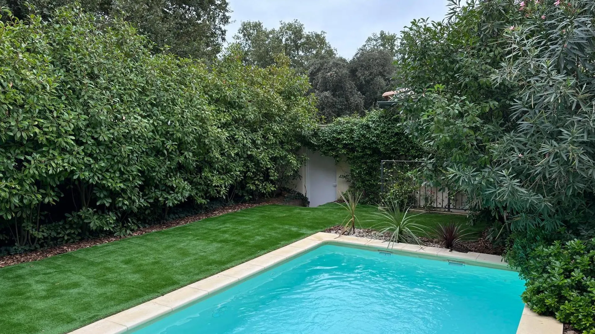 Les Jardins du Castelas by Perier-Provence Uchaux 0*,  France